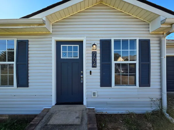 704 Carbondale Dr, Oak Grove, KY 42262