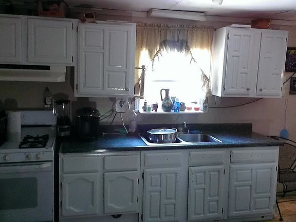 4th image of 2040 Lakeview Dr