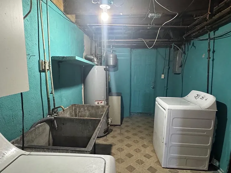 3430 N Water St — Photo 14