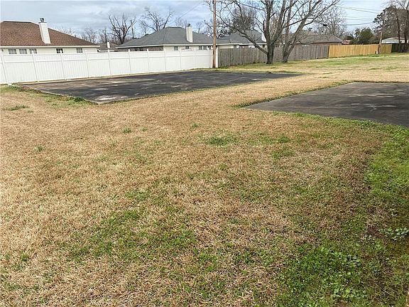 5th image of 4303 Pecan Dr