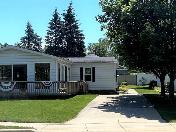 304 Tickner St, Linden, MI 48451