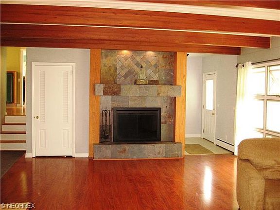4th image of 833 Gemberling Dr