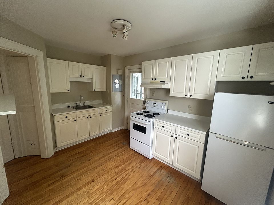 1st image of 1058 Tower Rd House 3
