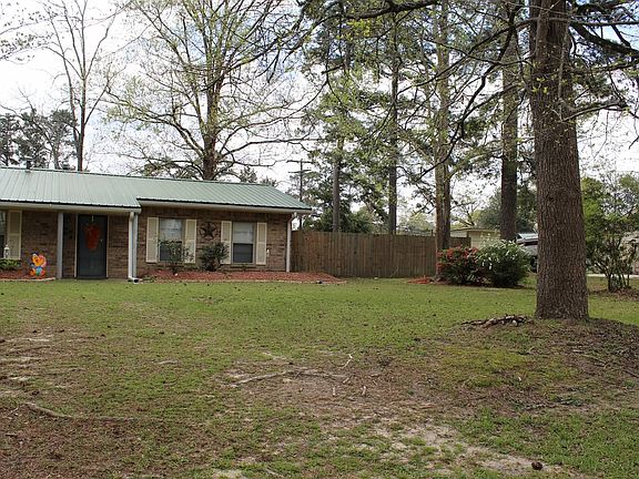 4th image of 31 Lake Dr