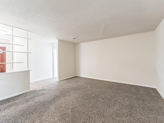 4th image of 8026 Sharondale Dr
