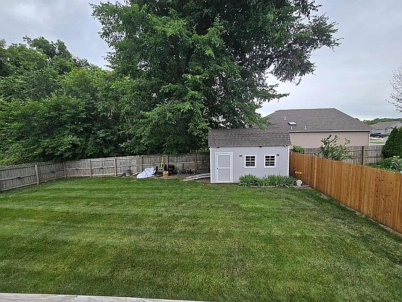 4th image of 2003 N Ethan Ln