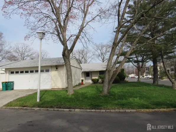 264B Crosse Dr, Monroe Township, NJ 08831