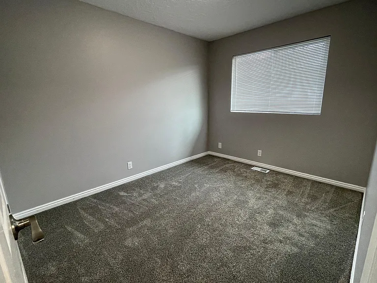 1224 W Indiana Ave #B — Photo 11