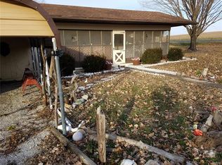 21409 Emerald Rd, Carlyle, IL 62231