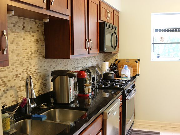 2nd image of 20 W Fern Ct Unit 106