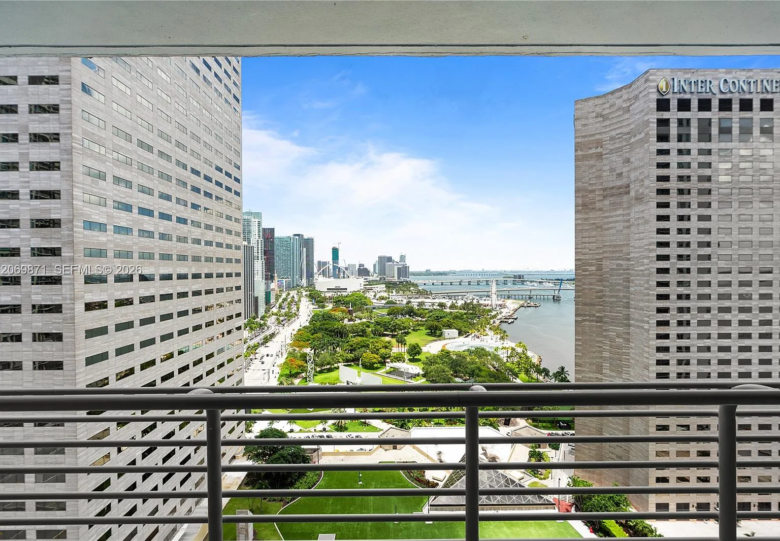 One Miami West Condo — Photo 2