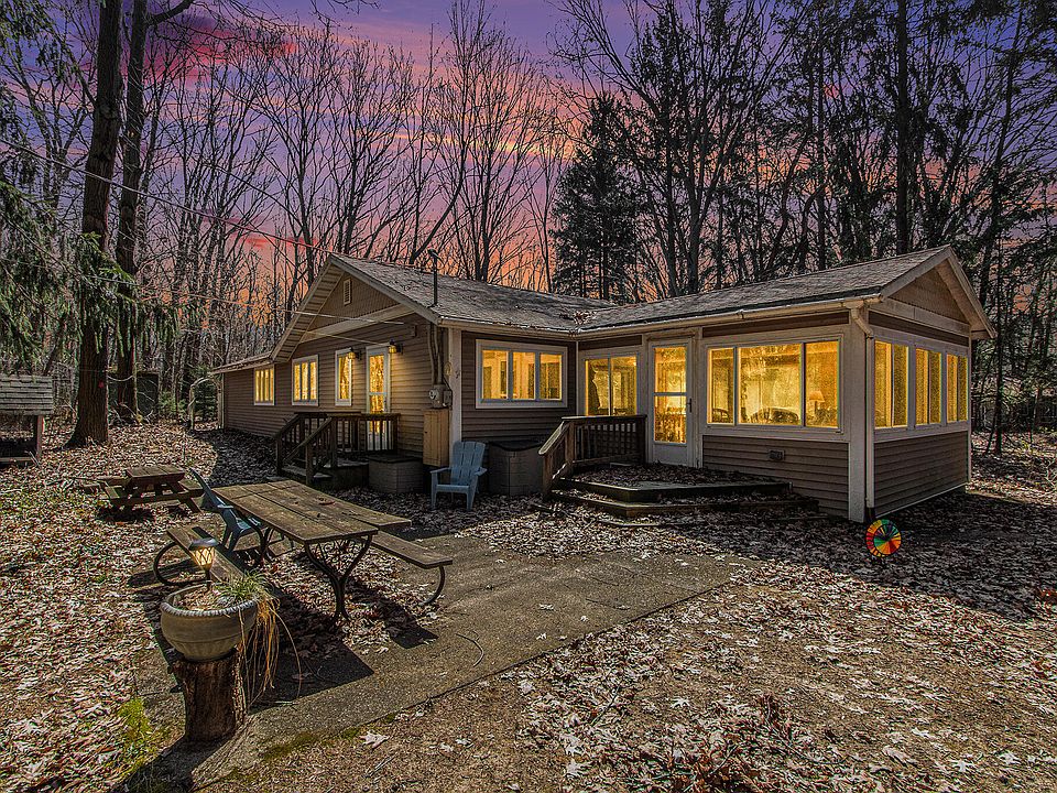 1st image of 13661 Evergreen Ln