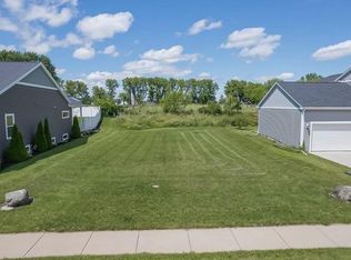 3240 Prospect Dr #6, Sun Prairie, WI 53590