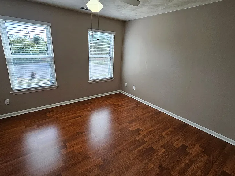 1605 Sinking Creek Dr — Photo 29