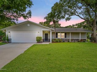 658 Rostock Cir NW, Palm Bay, FL 32907