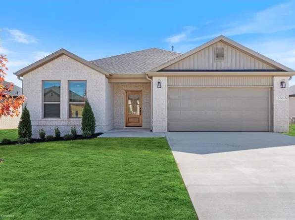 1313 NW 15th Ave, Highfill, AR 72734