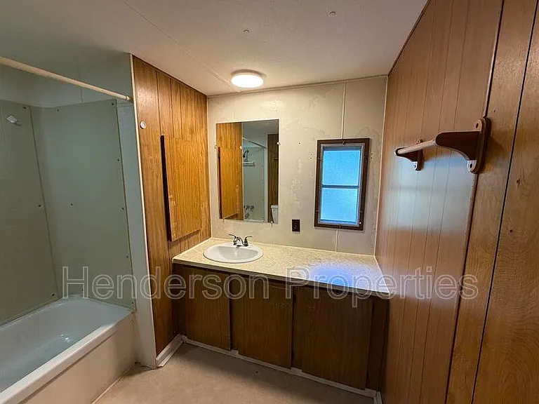 733 Indian Hill Rd — Photo 15