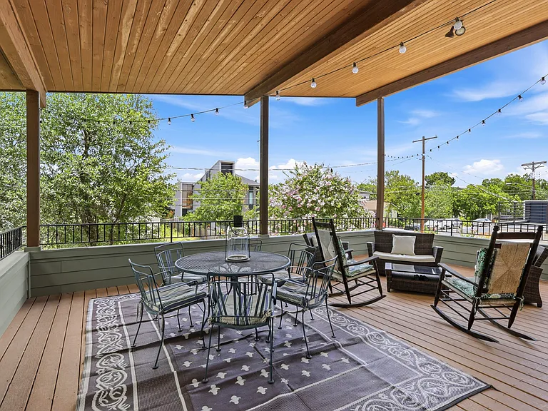 Beautiful deck