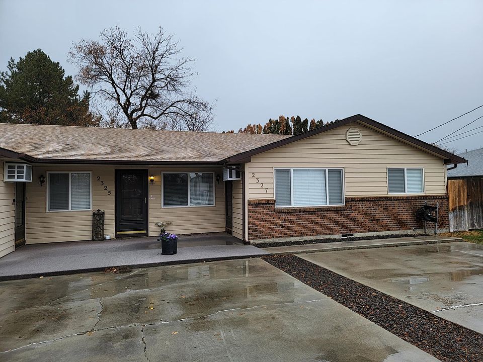 1st image of 2327 Hillcrest Ln