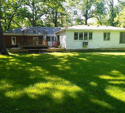 2nd image of 21730 Maplewood Dr