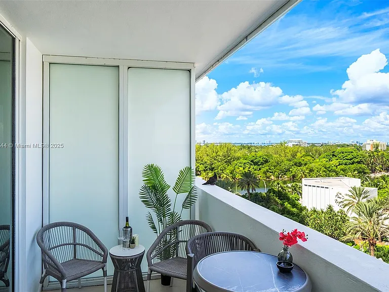 4391 Collins Ave #802 — Photo 20