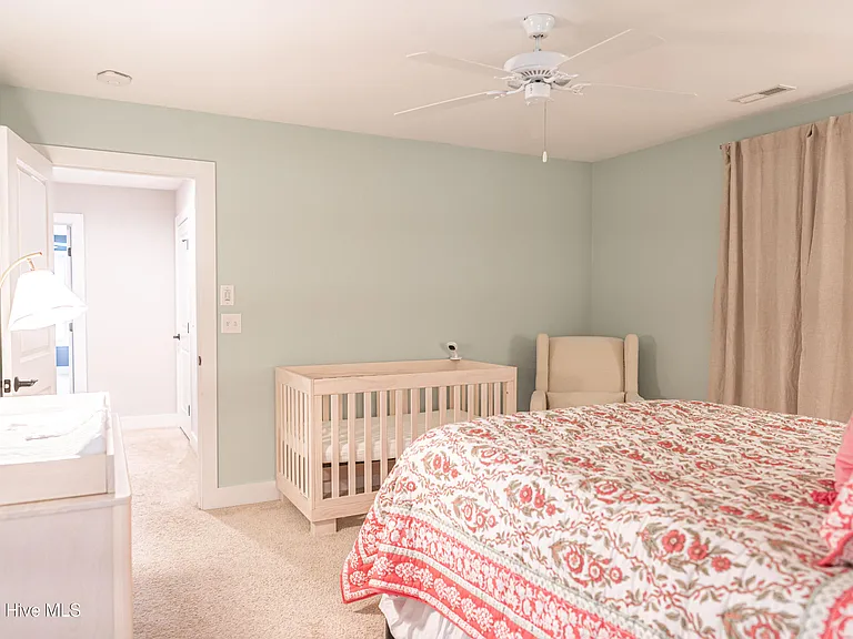 420 Manning Sq — Photo 22