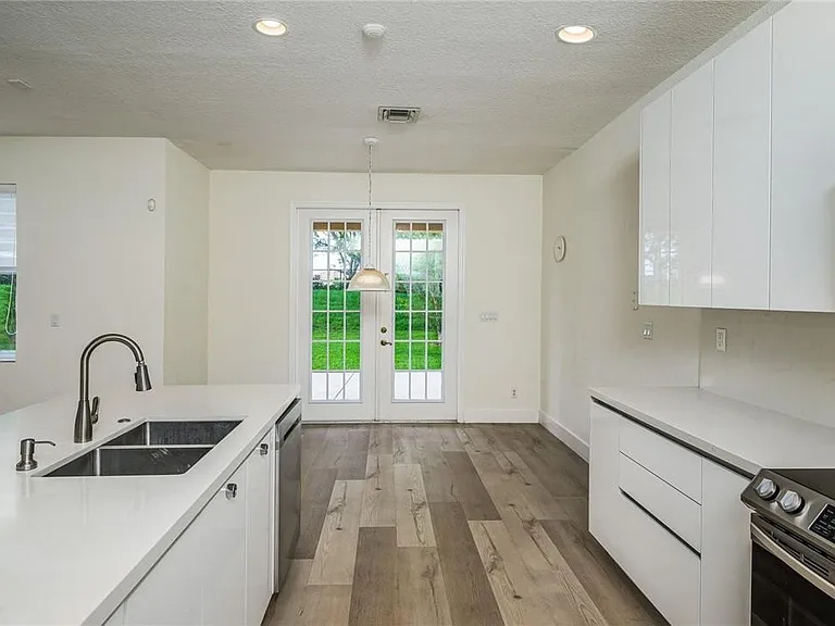 19364 S Whitewater Ave — Photo 9