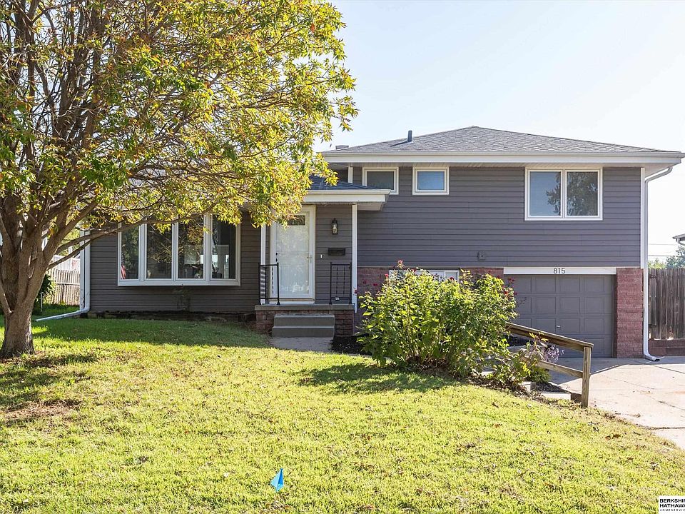 1st image of 815 Tipperary Dr