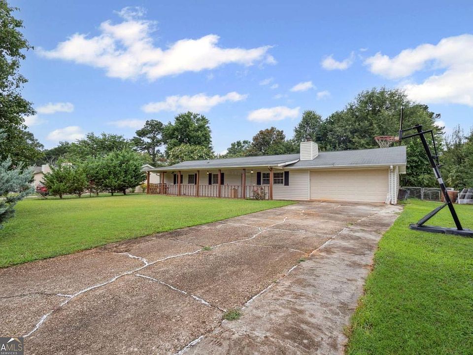 1st image of 472 Camden Cir