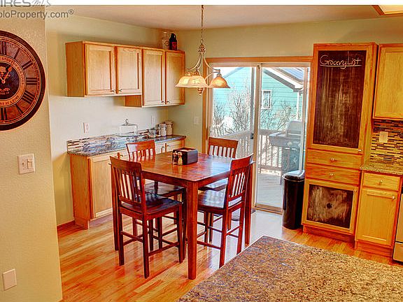 Kitchen/Eating Nook
