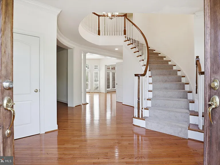23059 Bronstein Ln — Photo 6