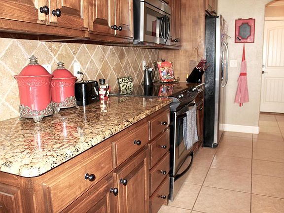 3rd image of 5800 Mesquite Springs Trl