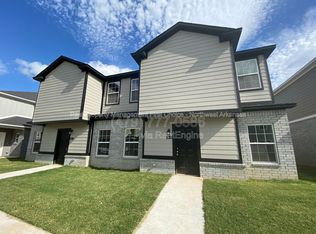733 S Benchmark Ln #2, Fayetteville, AR 72704