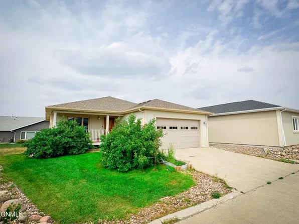 3904 Lillian Ct SE, Mandan, ND 58554