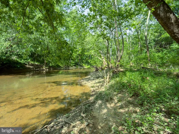 29 Bluff Trl, Gerrardstown, WV 25420