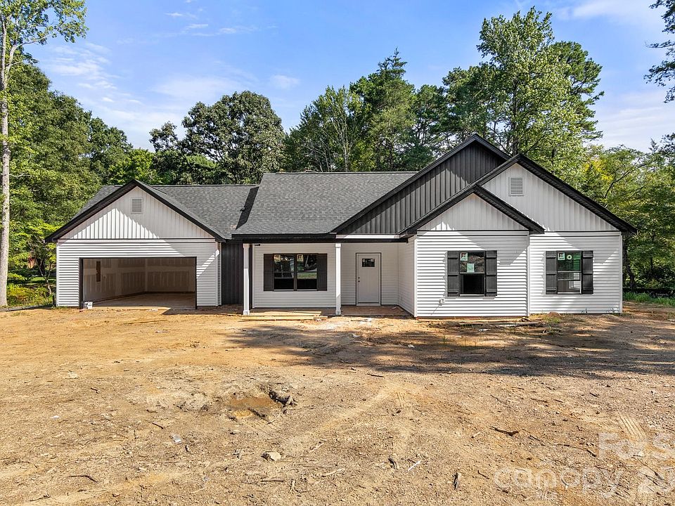 1st image of 816 Winding Brook Rd