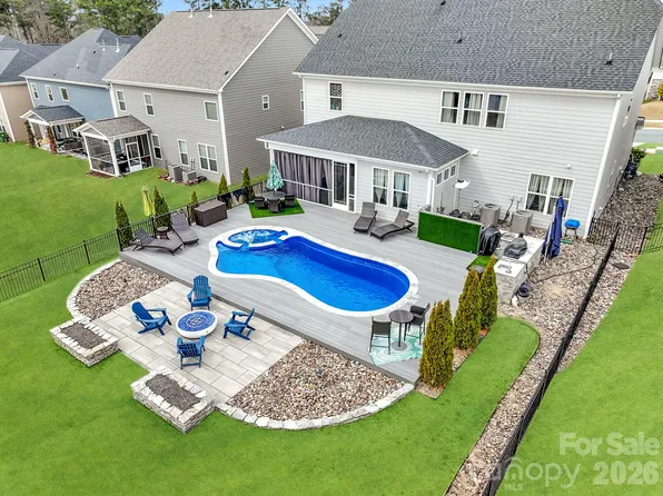 15213 Shallow Ridge Rd, Charlotte, NC 28278