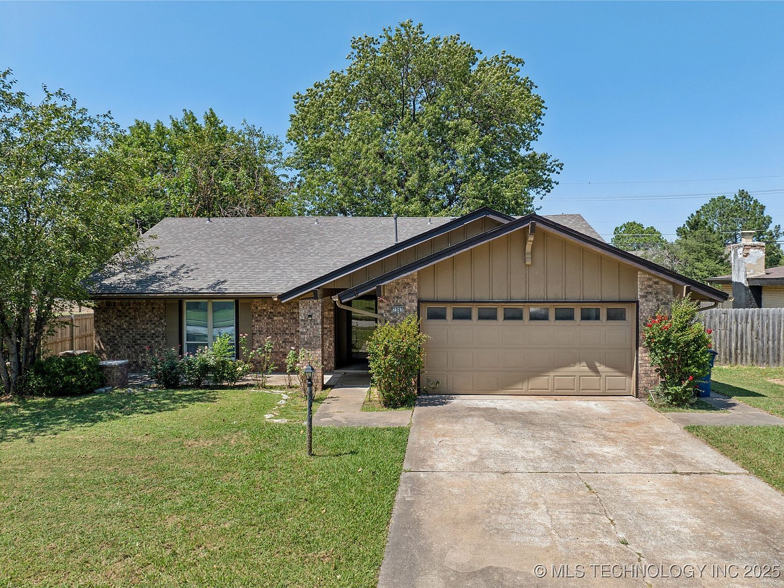 7065 E 52nd St, Tulsa, OK 74145 | MLS #2545303 | Zillow