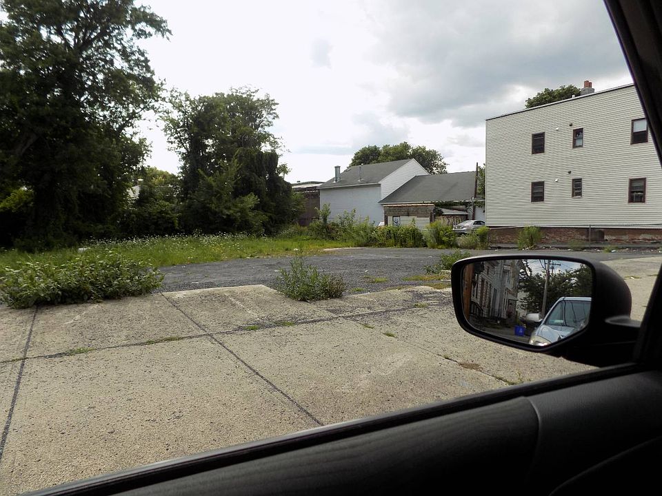 2nd image of 86 West St