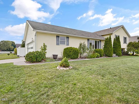 3rd image of 434 Nevada Ln