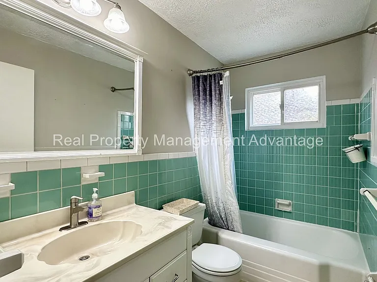 1304 S Wilson Ave — Photo 19
