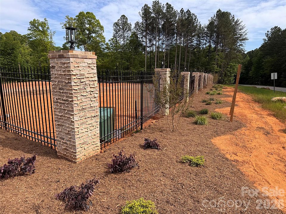 1st image of 228 Fern Hill Rd