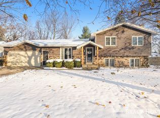 2479 Almar St, Jenison, MI 49428