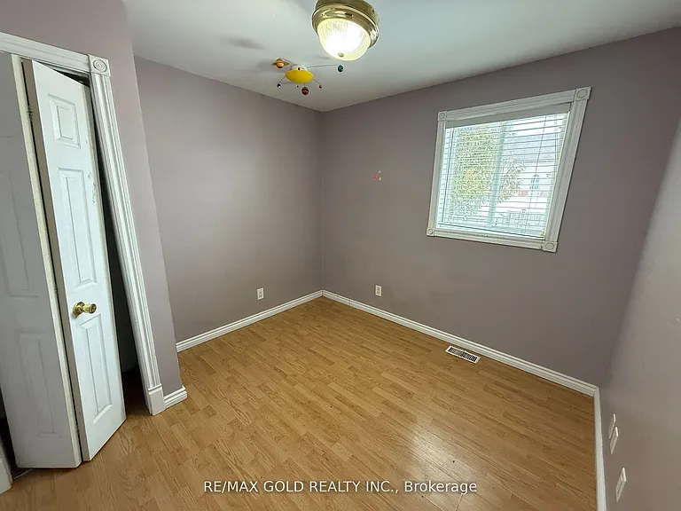 24 Eastwood Dr #MAIN — Photo 5
