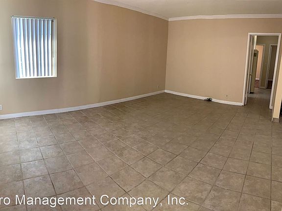 4th image of 585 Walnut Ave #583