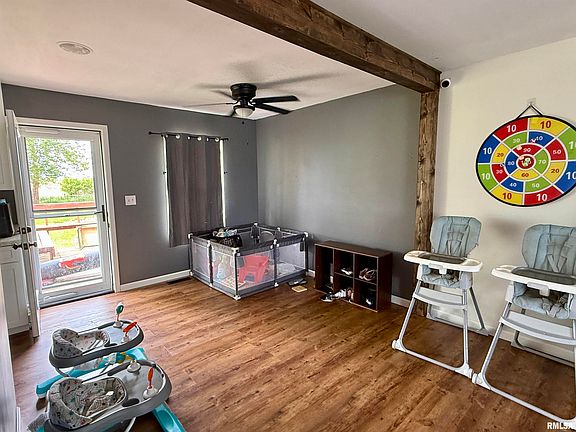 5th image of 303 Stockdale Ln