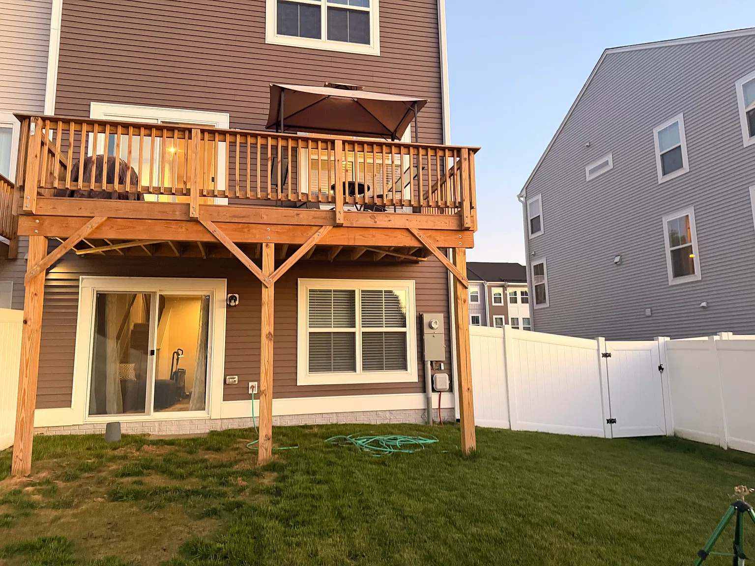 4 bed, 3.5 bath, 2300 sqft, $3,300 — Photo 4