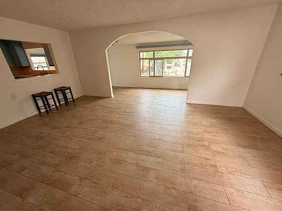 3rd image of 518 N Francisca Ave