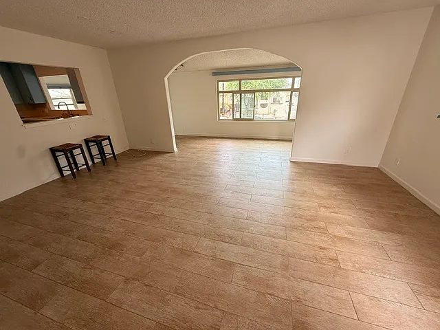 518 N Francisca Ave — Photo 3