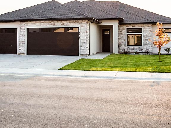 2nd image of 1558 Lagoon Ln